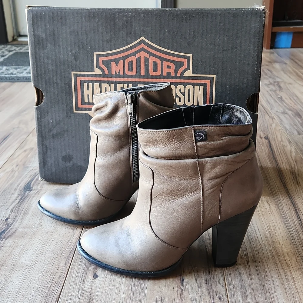 Booties - Picture 8 of 9